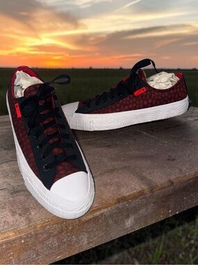 Converse Low Top Sneakers Red and Black